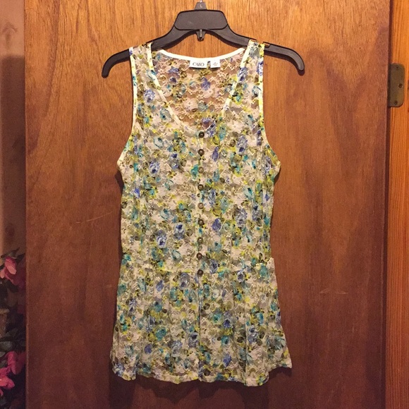 Cato Sleeveless Floral Print Lace Top with Buttons - Picture 4 of 5